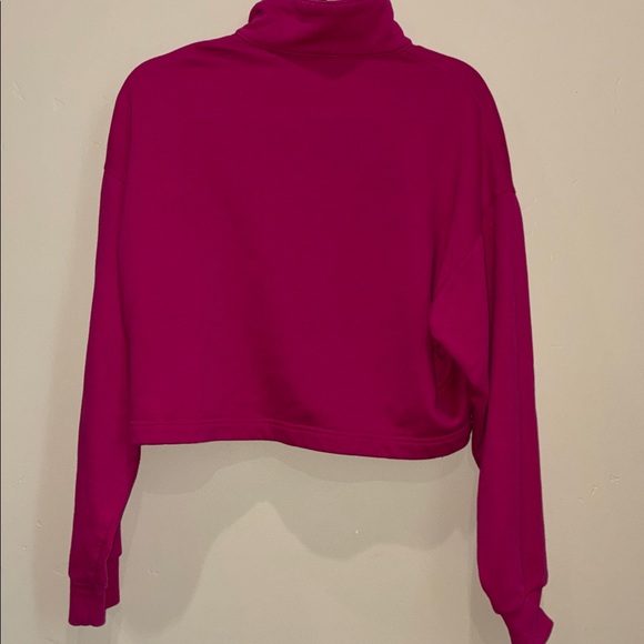 ALO Yoga Cropped Henley Polo Small - Picture 4 of 6